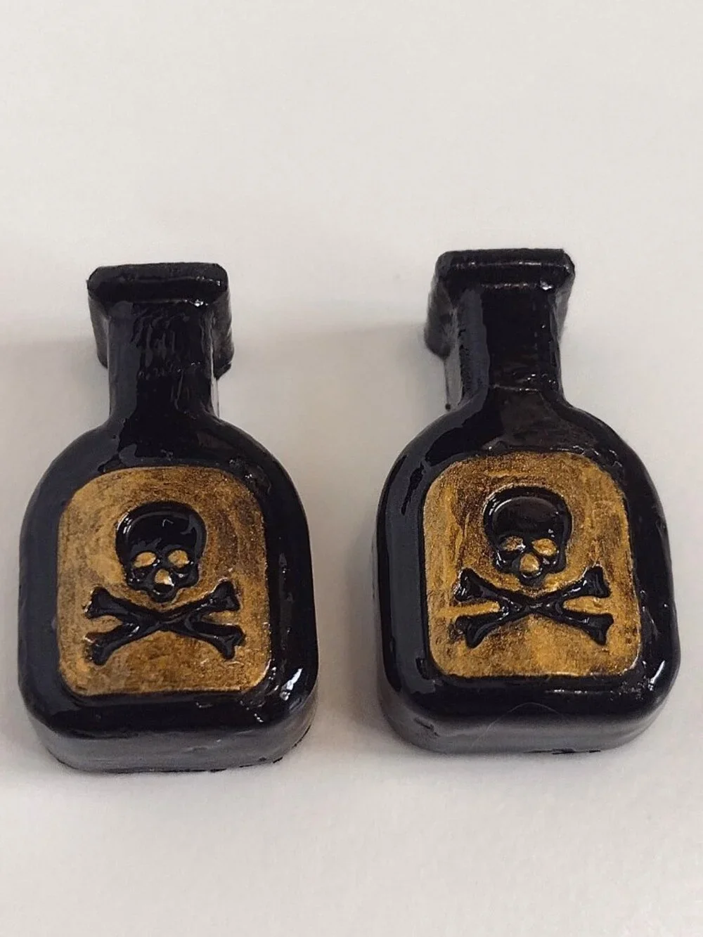 2 Black & Gold Gothic Halloween Apothecary Bottles, Skull & Crossbones Flat-back